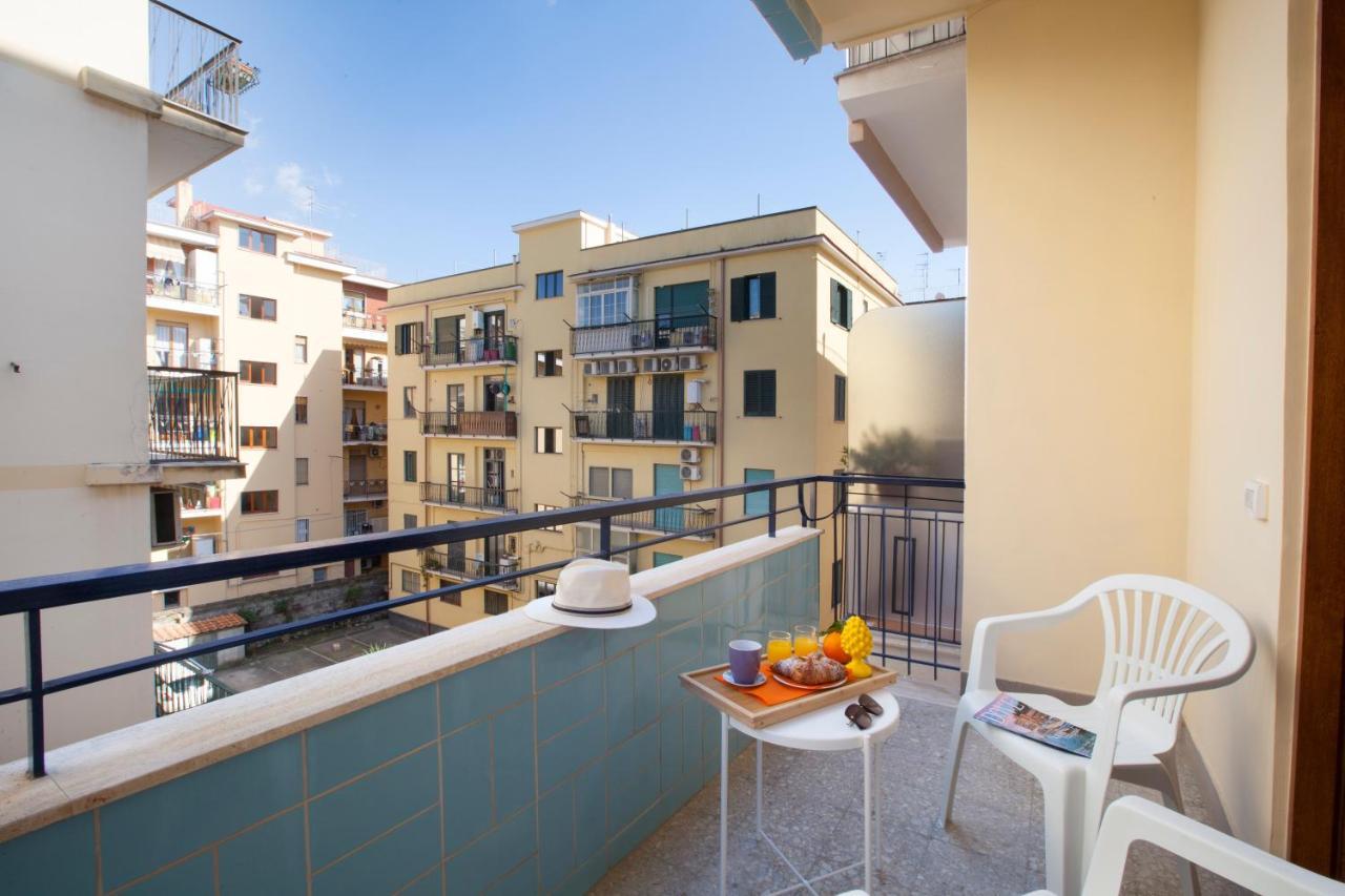 مبيت وإفطار Bb Sorrento Mahal Kita Unique Style المظهر الخارجي الصورة